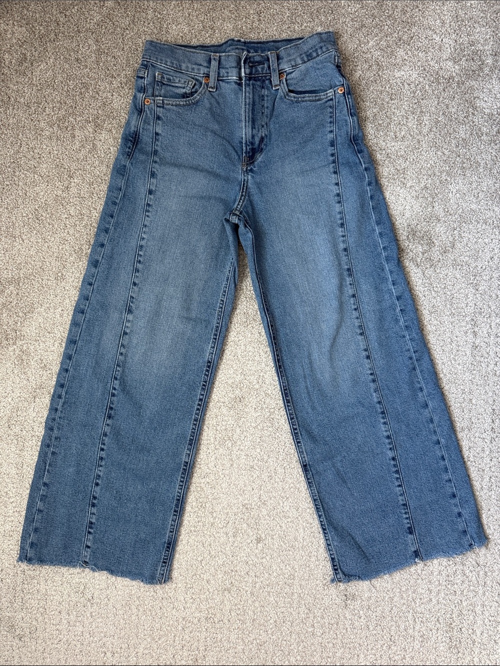 GAP Wide-Leg High-Rise Stride Jeans in Medium Blue Denim